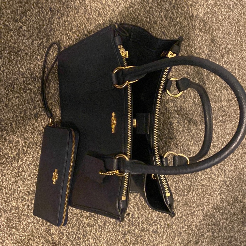 Navy Blue Coach Tote w/Matching Wallet.